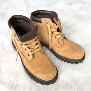 Timberland Classic Tan Brown Suede Leather Boots